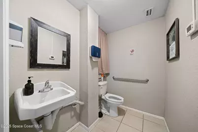 604 E New Haven Avenue, Melbourne, FL 32901 - Photo 25