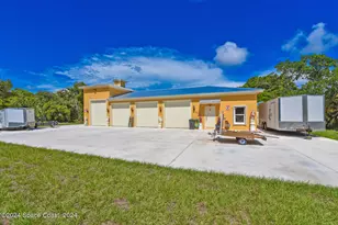 8073 S Indian River S Dr, Fort Pierce, FL 34982 - Photo 11
