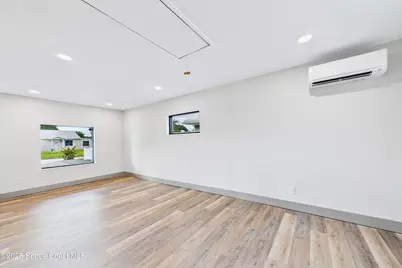 390 Poinciana Drive, Melbourne, FL 32935 - Photo 23