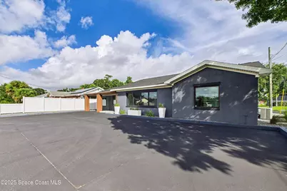 390 Poinciana Drive, Melbourne, FL 32935 - Photo 5