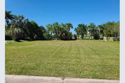 806 W Central Boulevard, Cape Canaveral, FL 32920 - Photo 1