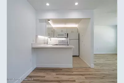 2800 Indian River Boulevard #L-2, Vero Beach, FL 32960 - Photo 9