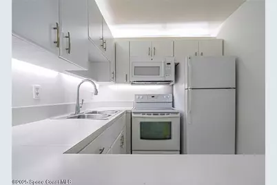 2800 Indian River Boulevard #L-2, Vero Beach, FL 32960 - Photo 11