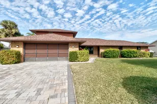 298 Arrowhead Ln, Melbourne Beach, FL 32951 - Photo 5