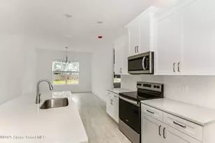 557 Castana Ave SE, Palm Bay, FL 32909 - Photo 13