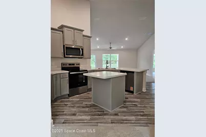 3317 Fitzpatrick Avenue SW, Palm Bay, FL 32908 - Photo 7