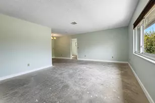 2618 Watkins Dr, Melbourne, FL 32901 - Photo 3