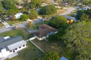 2618 Watkins Dr, Melbourne, FL 32901 - Photo 21