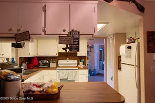 2618 Watkins Dr, Melbourne, FL 32901 - Photo 11