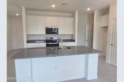 530 Breakwater Street SE, Palm Bay, FL 32909 - Photo 3