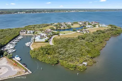 9200 Marsh Island Drive, Vero Beach, FL 32963 - Photo 9