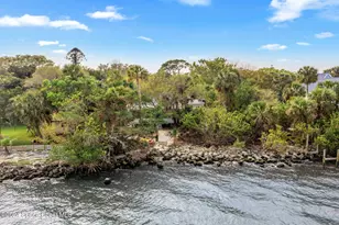 1365 Pineapple Ave, Melbourne, FL 32935 - Photo 9