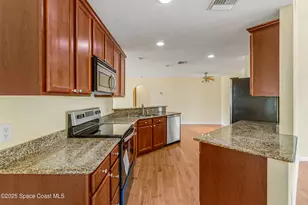 991 Tahiti Ave SE, Palm Bay, FL 32909 - Photo 13