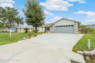 991 Tahiti Ave SE, Palm Bay, FL 32909 - Photo 1