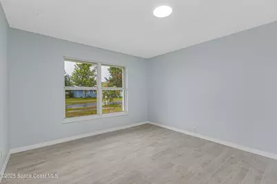 2356 Lakeview Drive, Melbourne, FL 32935 - Photo 11