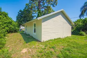 1325 17th Ct SW, Vero Beach, FL 32962 - Photo 3