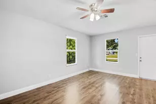 1325 17th Ct SW, Vero Beach, FL 32962 - Photo 9