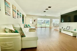 133 NE 1st St, Satellite Beach, FL 32937 - Photo 3