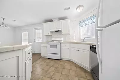 641 Hyacinth Circle, Barefoot Bay, FL 32976 - Photo 7