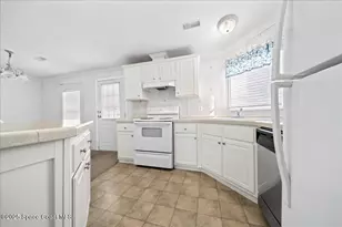 641 Hyacinth Cir, Barefoot Bay, FL 32976 - Photo 7