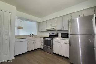 2016 N Grant Pl N, Melbourne, FL 32901 - Photo 3