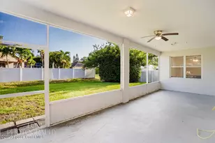 1110 8th Pl, Vero Beach, FL 32960 - Photo 7