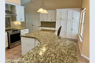 845 Hunters Creek Drive, Melbourne, FL 32904 - Photo 7