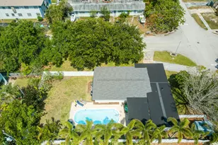 8103 Magnolia Ave, Cape Canaveral, FL 32920 - Photo 3