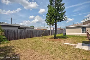 824 Temple St, Cocoa, FL 32922 - Photo 5