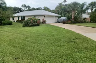 7135 Floridana Ave, Melbourne Beach, FL 32951 - Photo 3