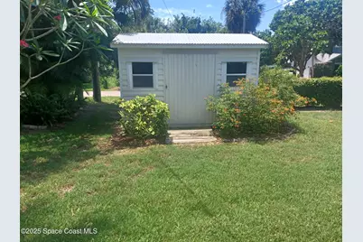 7135 Floridana Avenue, Melbourne Beach, FL 32951 - Photo 17