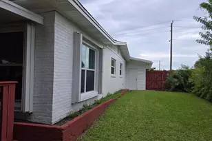 945 Cleveland St, Titusville, FL 32780 - Photo 15