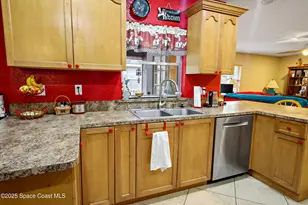 686 Joy St St, Sebastian, FL 32958 - Photo 5