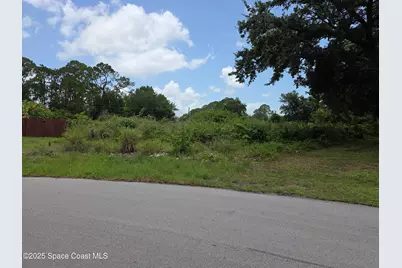 650 Waycross Road SW, Palm Bay, FL 32908 - Photo 9