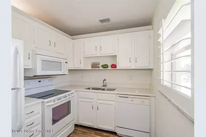 76 Royal Oak Drive #205, Vero Beach, FL 32962 - Photo 5