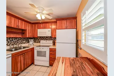 55 Woodland Drive #206, Vero Beach, FL 32962 - Photo 7