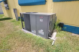 566 Marnie Cir, Melbourne, FL 32904 - Photo 15