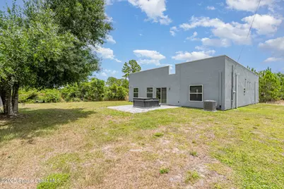 728 Daysland Avenue SW, Palm Bay, FL 32908 - Photo 17