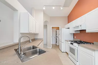 13206 Biscayne Drive, Grand Island, FL 32735 - Photo 9