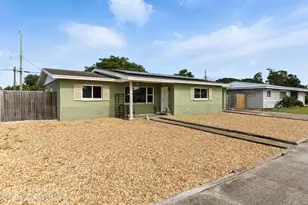 582 Croton Rd, Melbourne, FL 32935 - Photo 3