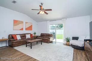 572 Sparrow Branch Cir, St. Johns, FL 32259 - Photo 9