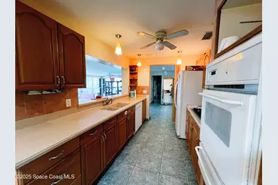 250 Diana Boulevard, Merritt Island, FL 32953 - Photo 3