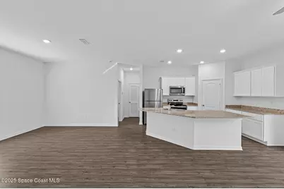 590 Entrada Street SE, Palm Bay, FL 32909 - Photo 7