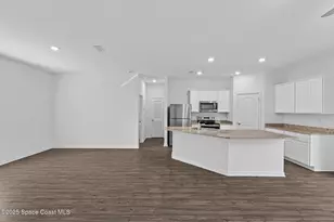 590 Entrada St SE, Palm Bay, FL 32909 - Photo 7