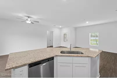 590 Entrada Street SE, Palm Bay, FL 32909 - Photo 5