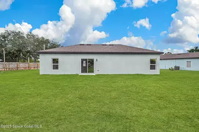 1389 Giralda Circle NW, Palm Bay, FL 32907 - Photo 3