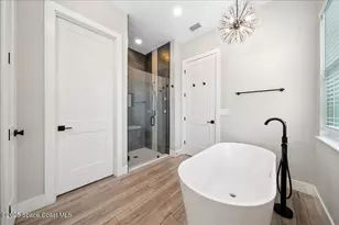 984 Hattaras Terrace SE, Palm Bay, FL 32909 - Photo 33