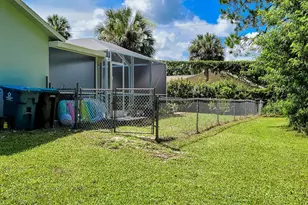 518 Fernandina St NW, Palm Bay, FL 32907 - Photo 11