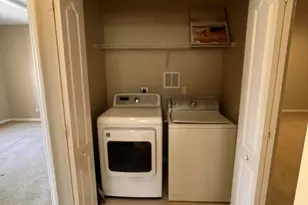 1040 Venetian Dr, Melbourne, FL 32904 - Photo 17