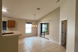 2540 Alicia Ln, Melbourne, FL 32935 - Photo 5